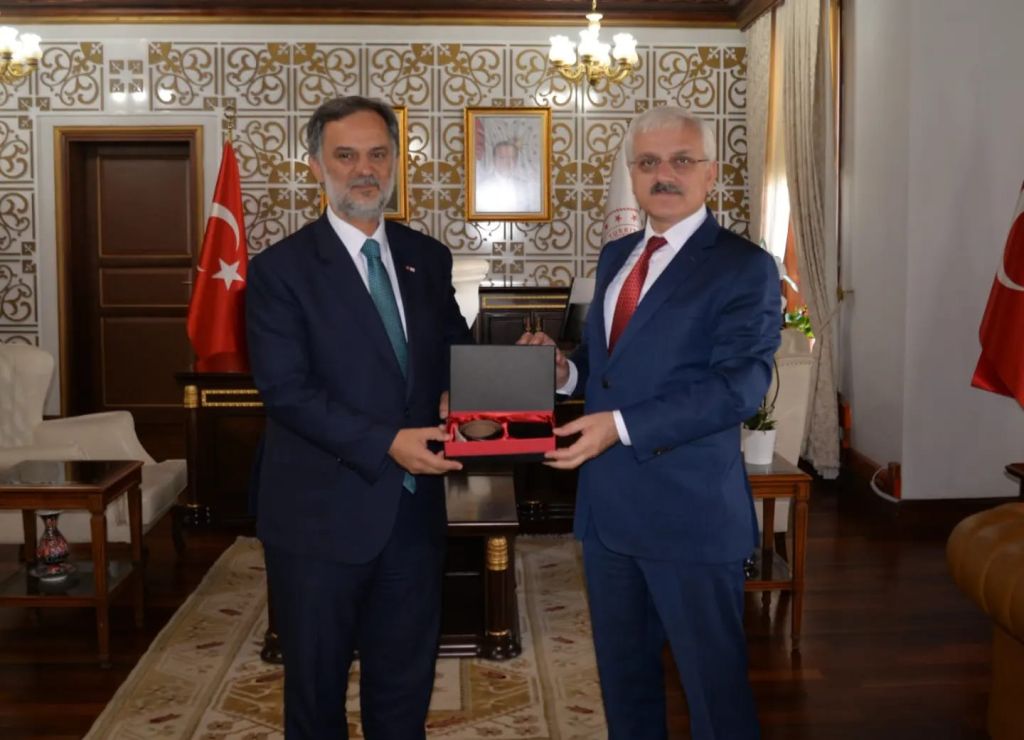 Türk Kızılay Genel Müdürü Altan'dan Bolu ziyareti